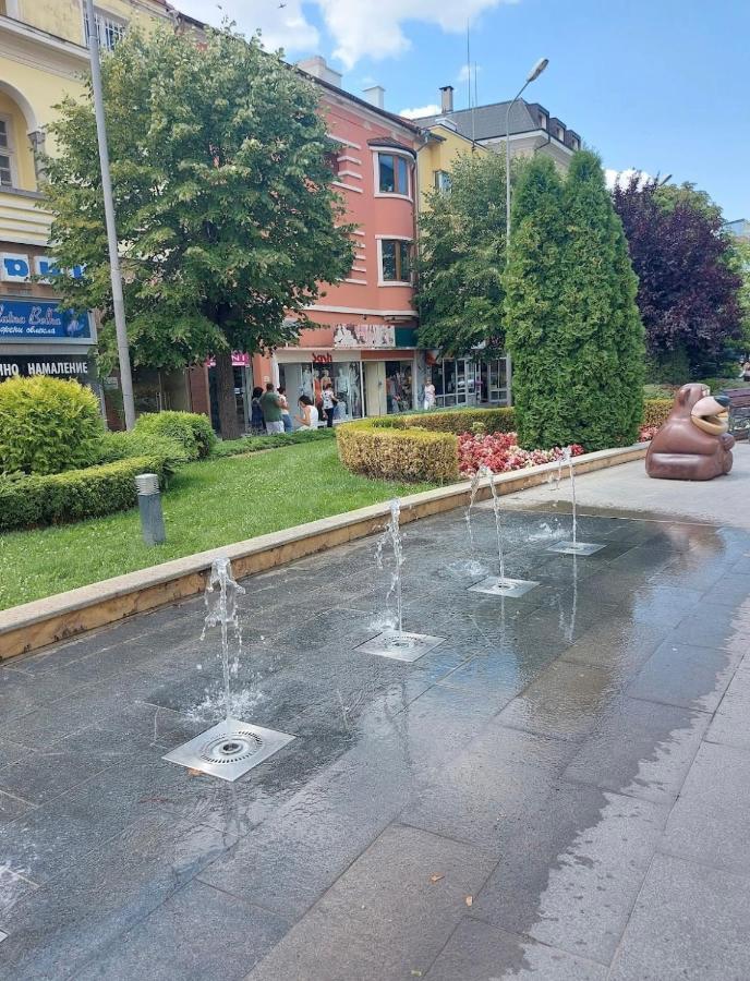 Hotel Kredo Sliven Екстер'єр фото