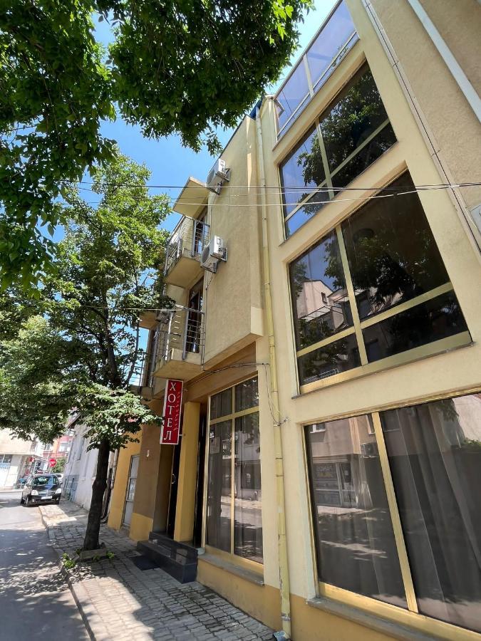 Hotel Kredo Sliven Екстер'єр фото