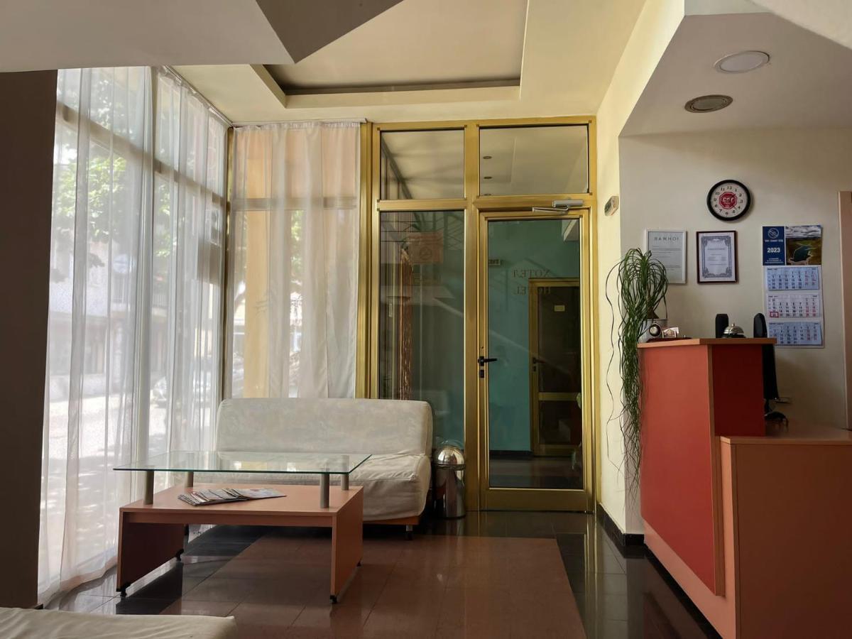 Hotel Kredo Sliven Екстер'єр фото