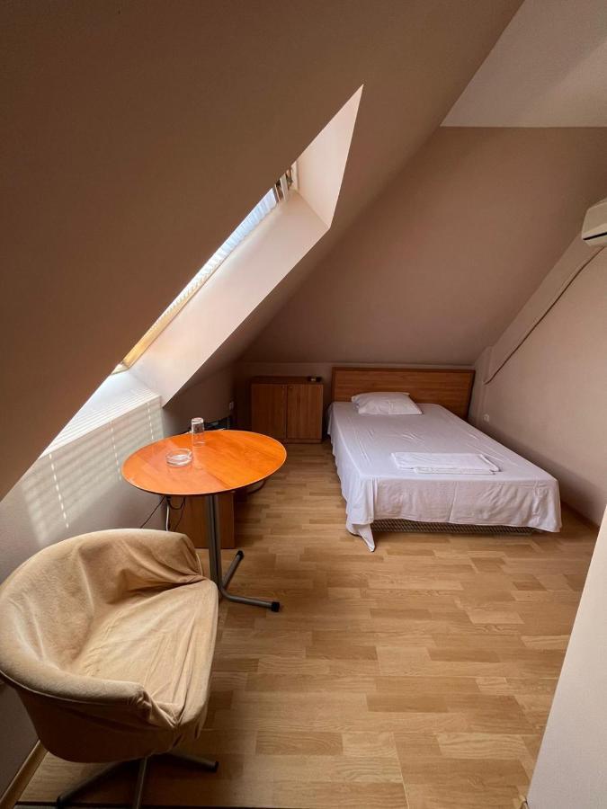 Hotel Kredo Sliven Екстер'єр фото