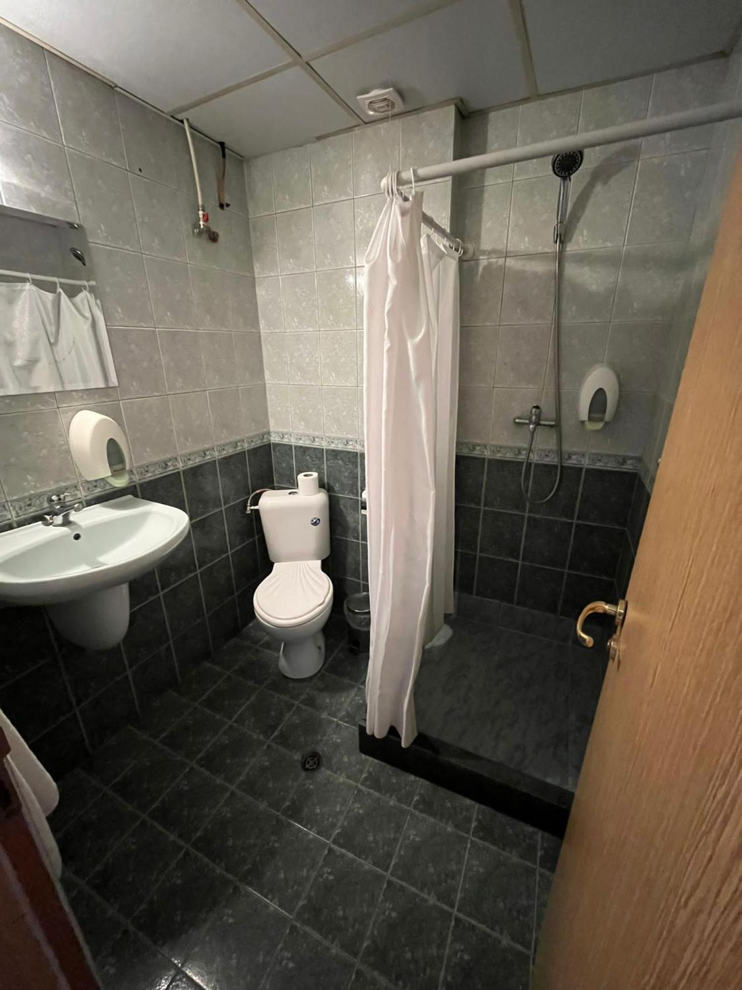 Hotel Kredo Sliven Екстер'єр фото